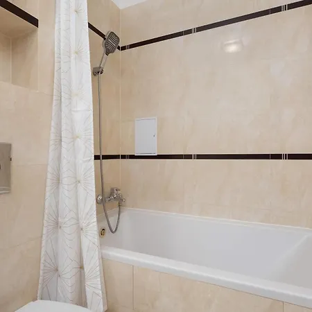 Cosy In With Balcony Ideal For Relaxation By Renters Wrocław