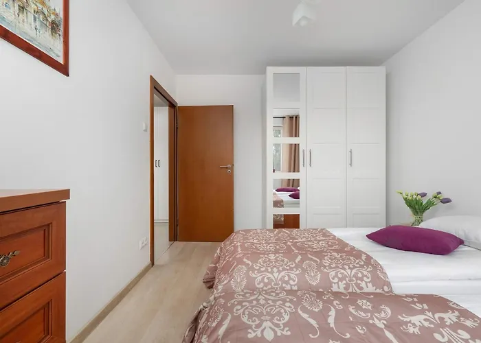 Apartment Cosy In With Balcony Ideal For Relaxation By Renters