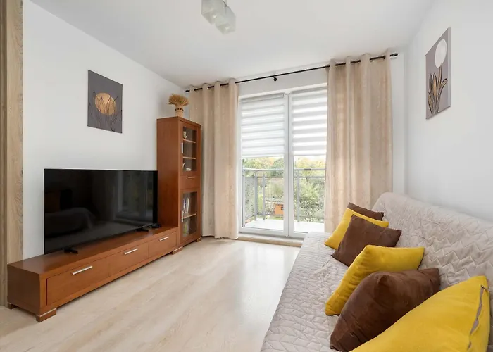 Cosy In With Balcony Ideal For Relaxation By Renters Apartment Breslau