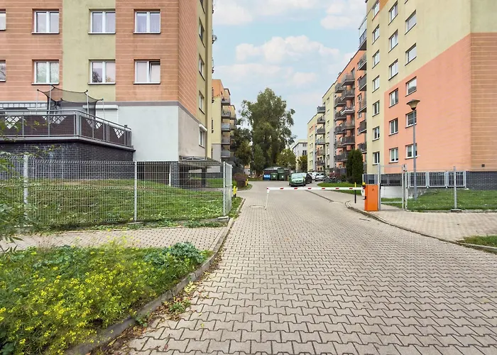 Cosy In With Balcony Ideal For Relaxation By Renters Breslau