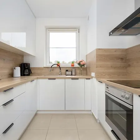 شقة Cosy In With Balcony Ideal For Relaxation By Renters فروتسواف