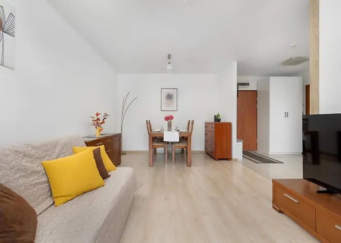 Cosy In With Balcony Ideal For Relaxation By Renters * Breslavia