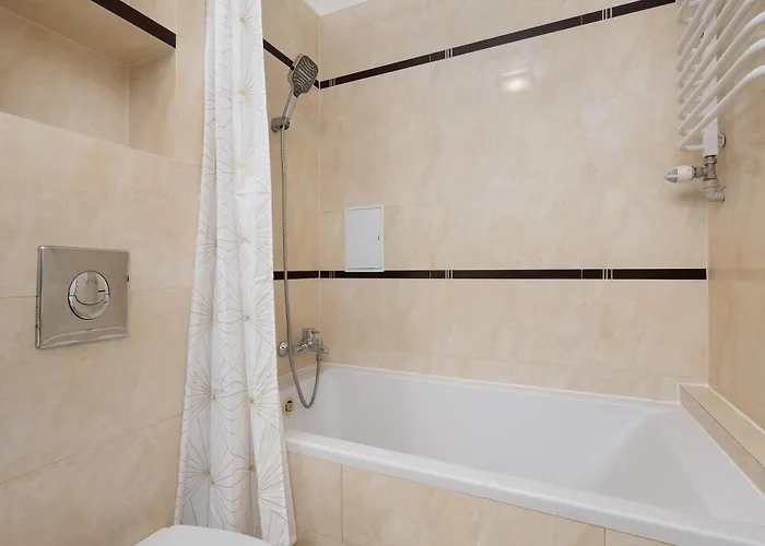 Cosy In With Balcony Ideal For Relaxation By Renters Breslavia